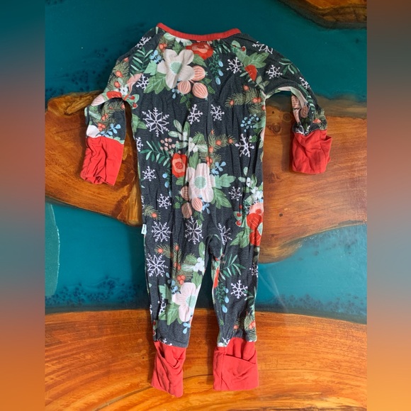 Little Sleepies poinsettia zippie - Picture 2 of 4